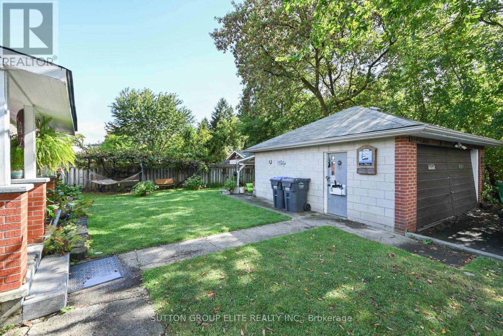 1238 Claredale Road, Mississauga (Mineola), Ontario  L5G 1T9 - Photo 14 - W12476036