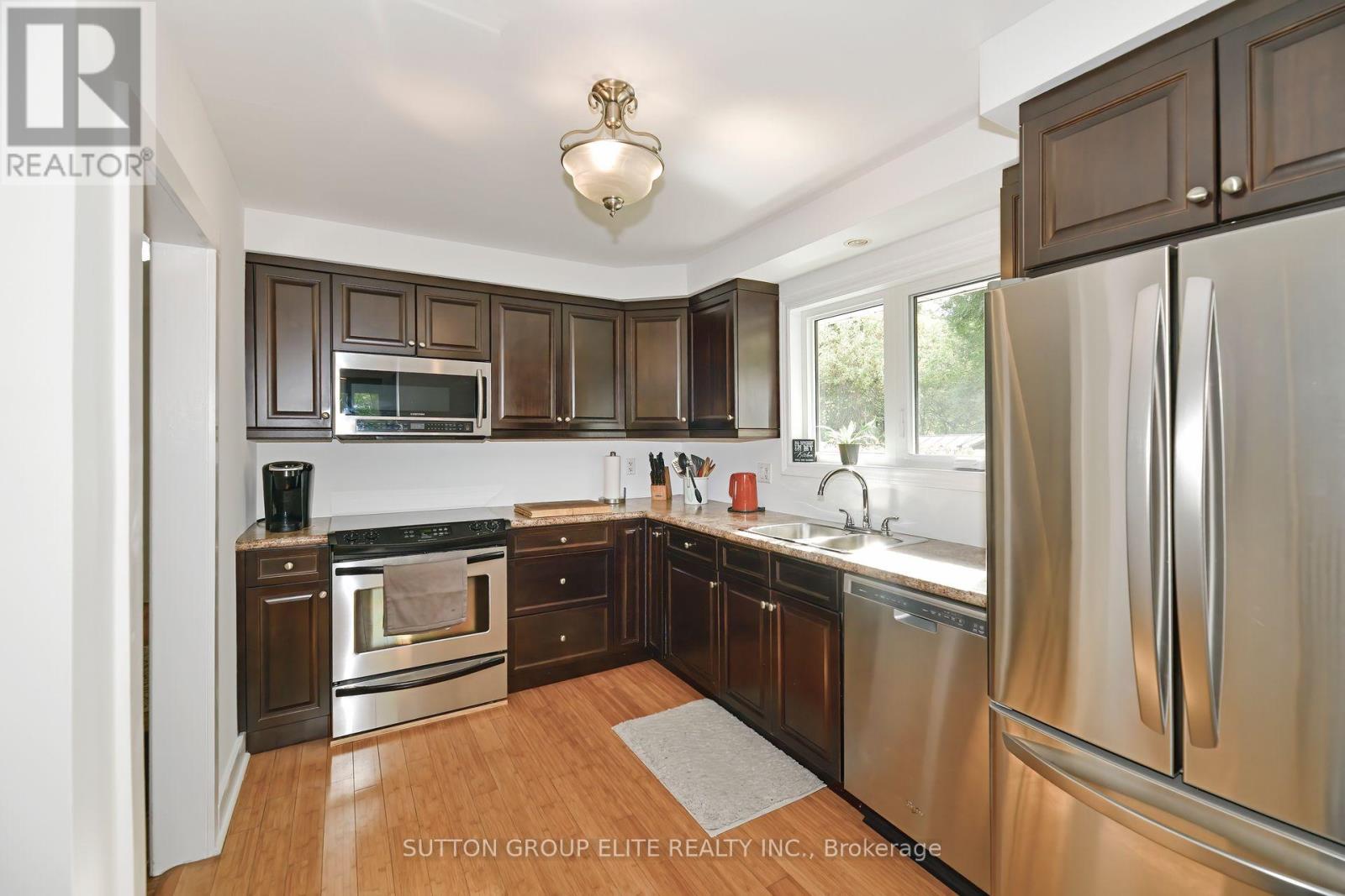 1238 Claredale Road, Mississauga (Mineola), Ontario  L5G 1T9 - Photo 3 - W12476036