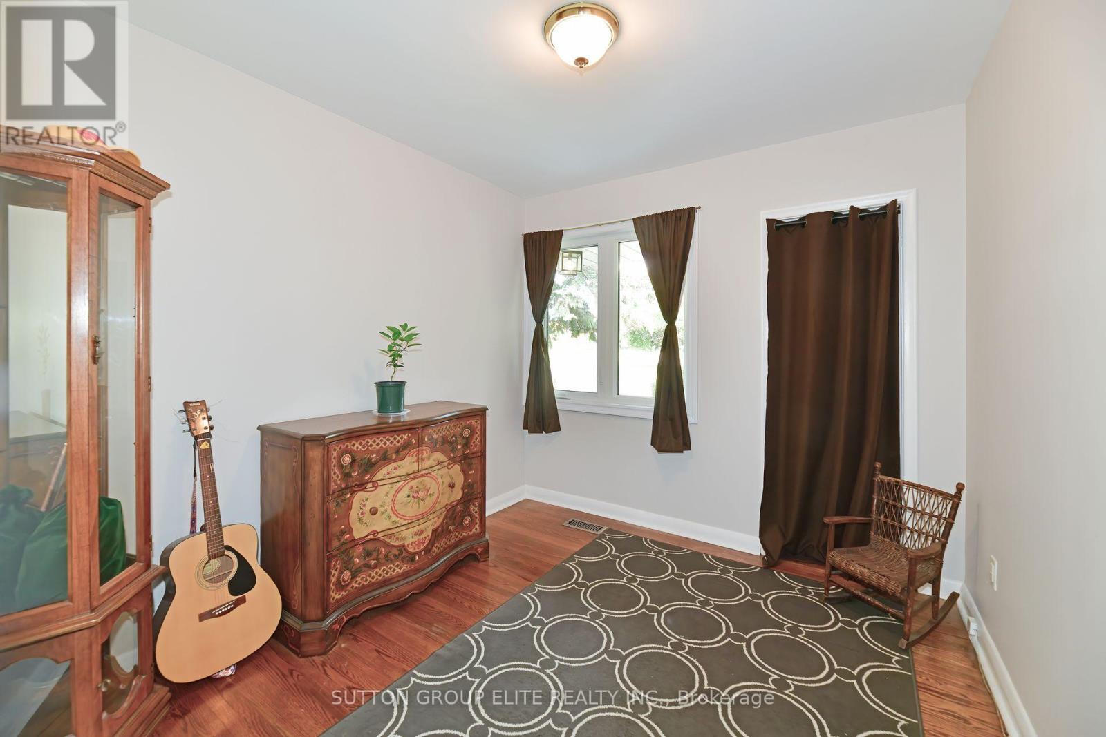 1238 Claredale Road, Mississauga (Mineola), Ontario  L5G 1T9 - Photo 8 - W12476036