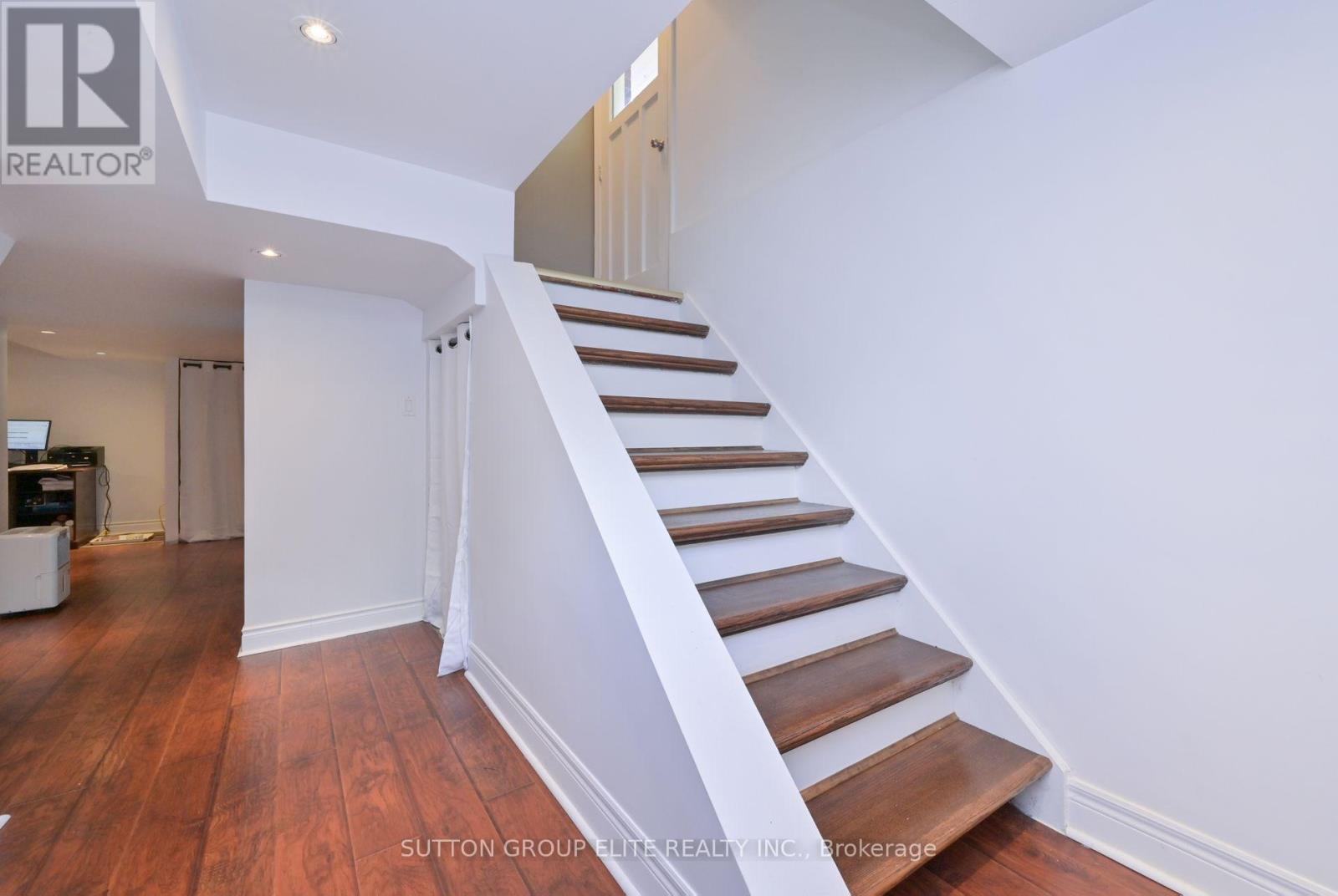 1238 Claredale Road, Mississauga (Mineola), Ontario  L5G 1T9 - Photo 9 - W12476036