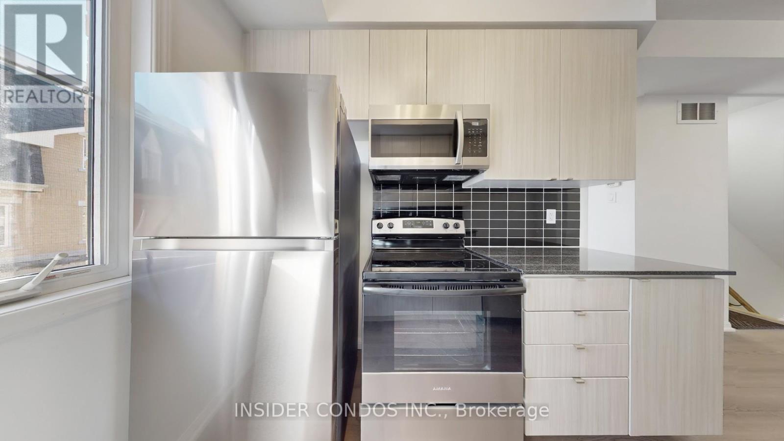 226 - 380 Hopewell Avenue, Toronto (Briar Hill-Belgravia), Ontario  M6E 2S2 - Photo 16 - W12476048