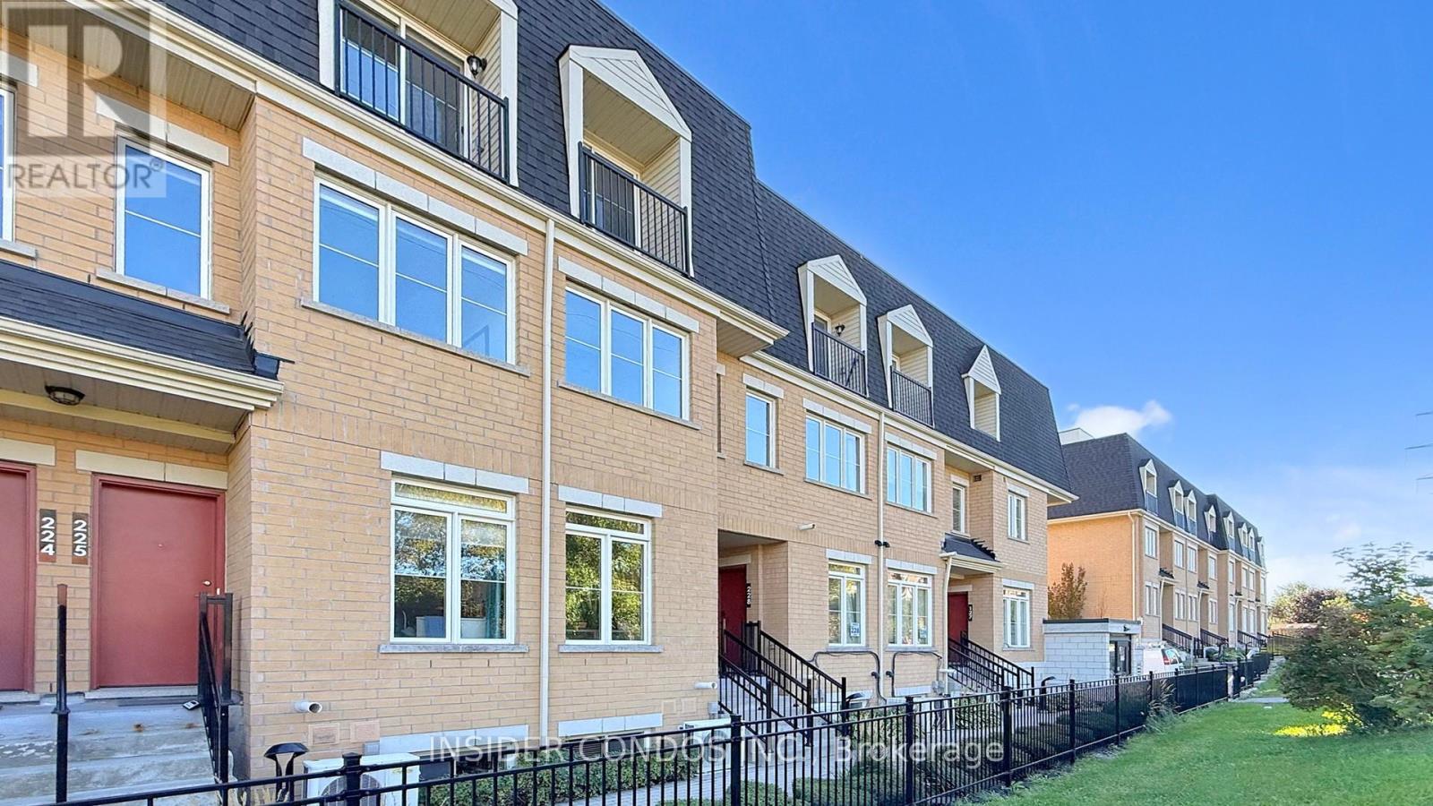 226 - 380 Hopewell Avenue, Toronto (Briar Hill-Belgravia), Ontario  M6E 2S2 - Photo 2 - W12476048
