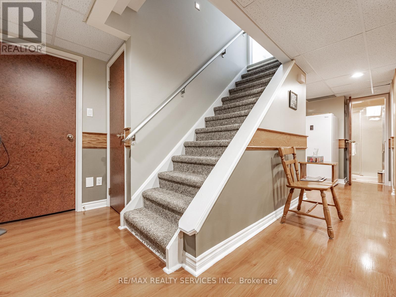 28 Lacewood Crescent, Brampton (Westgate), Ontario  L6S 3K4 - Photo 36 - W12476049