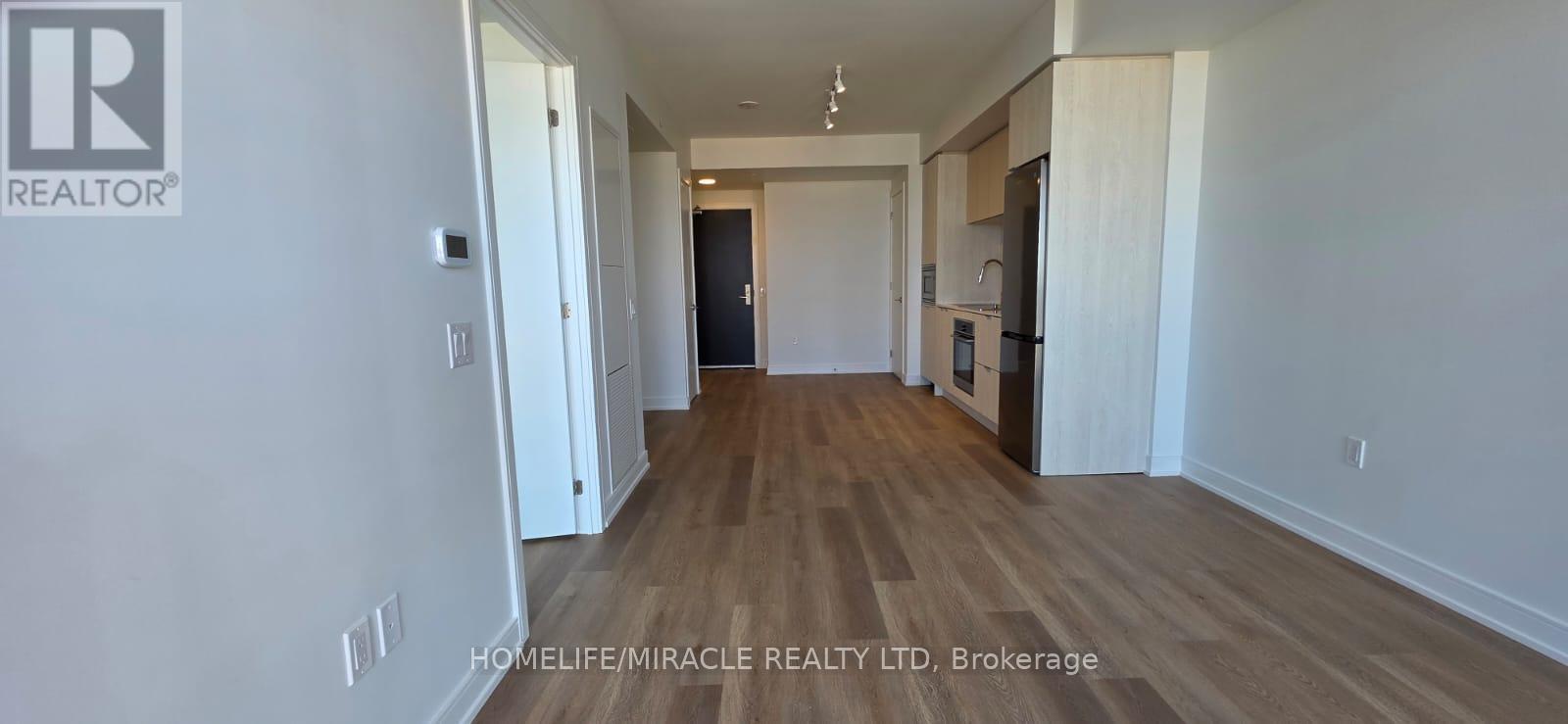 1712 - 3009 Novar Road, Mississauga, Ontario  L5B 1H7 - Photo 4 - W12476103