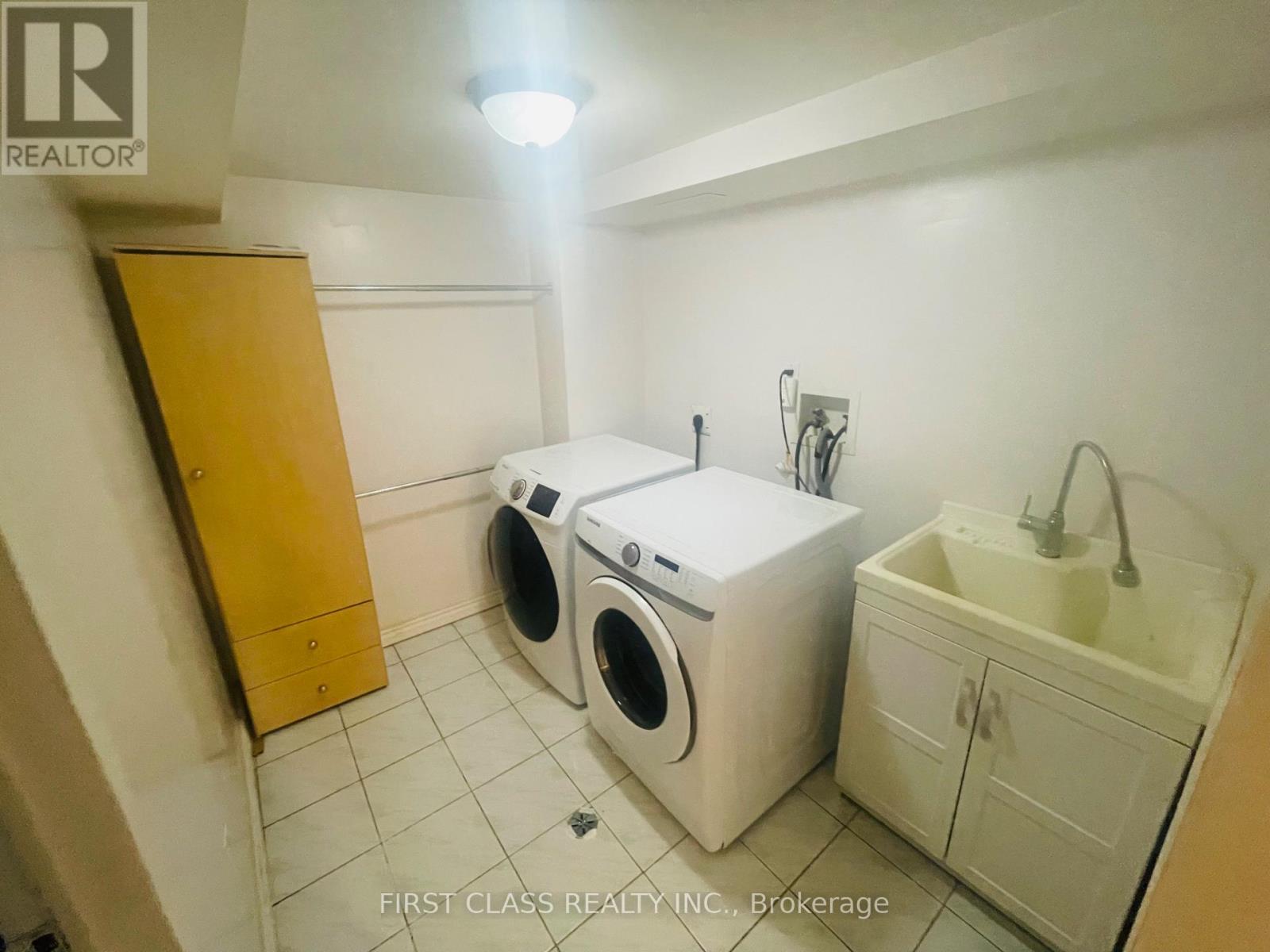 51 - 830 Stainton Drive, Mississauga, Ontario  L5C 2Z3 - Photo 18 - W12476138