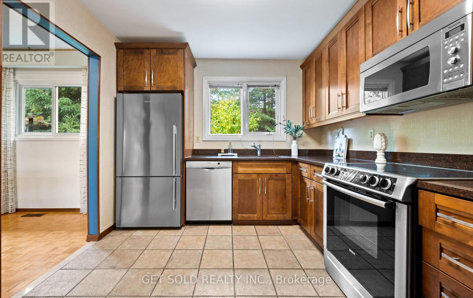 14 Turnvale Road, Toronto (West Humber-Clairville), Ontario  M9V 1L7 - Photo 12 - W12476145