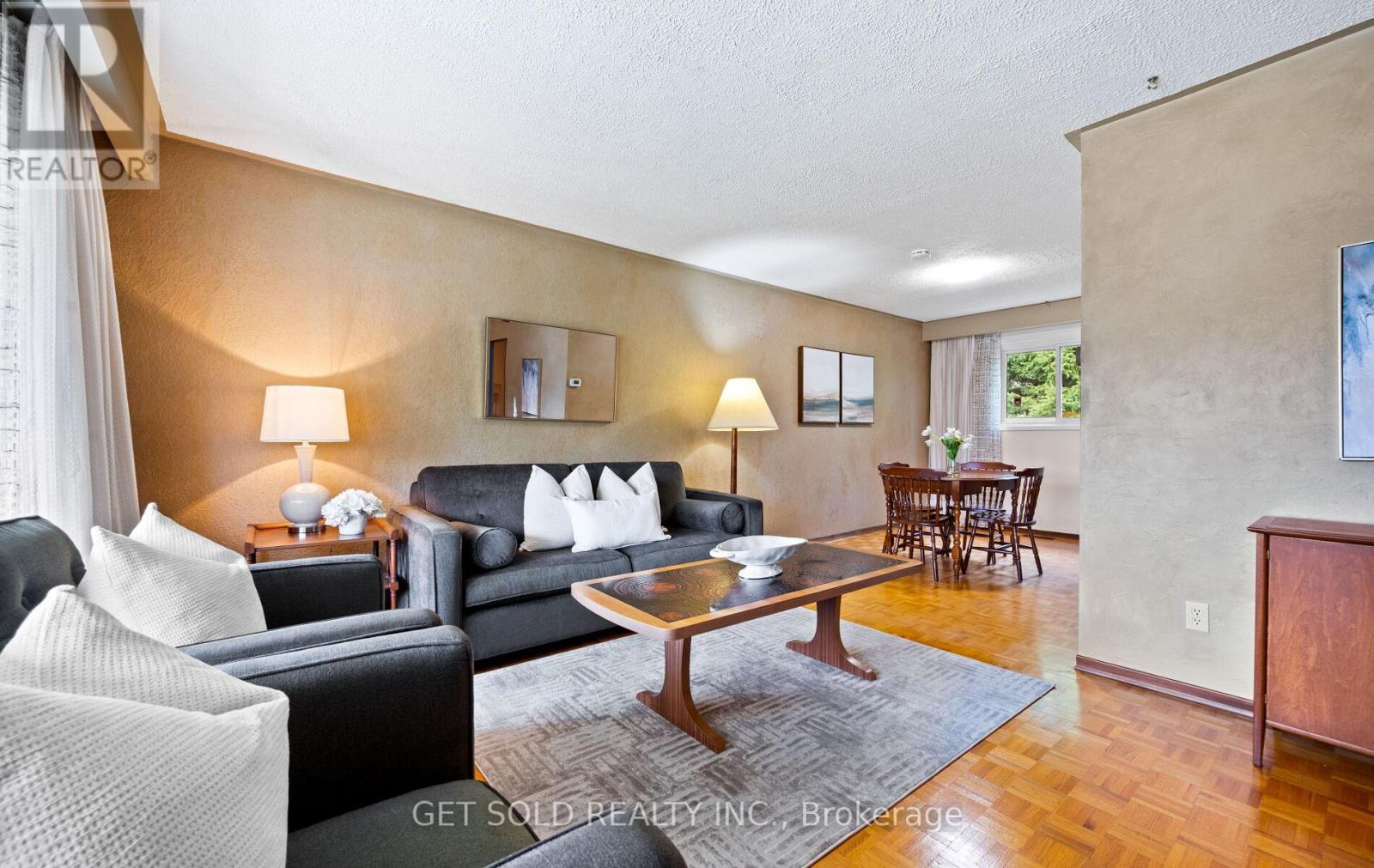14 Turnvale Road, Toronto (West Humber-Clairville), Ontario  M9V 1L7 - Photo 6 - W12476145