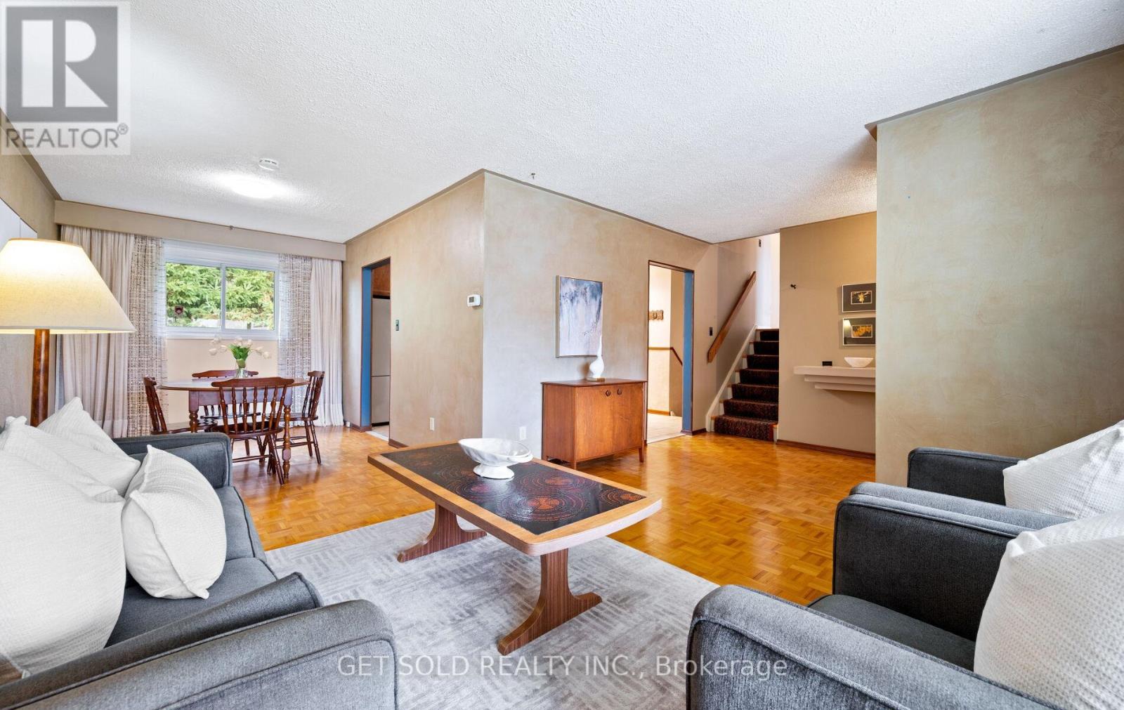 14 Turnvale Road, Toronto (West Humber-Clairville), Ontario  M9V 1L7 - Photo 7 - W12476145