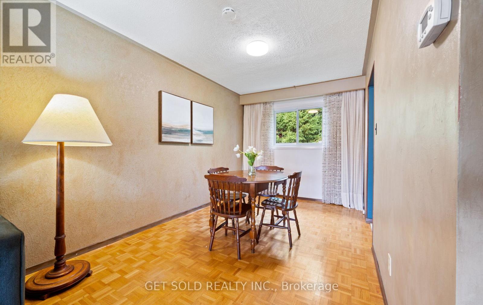 14 Turnvale Road, Toronto (West Humber-Clairville), Ontario  M9V 1L7 - Photo 8 - W12476145