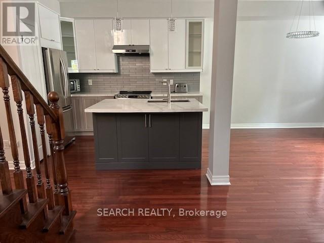 2280 Highcroft Road, Oakville, Ontario  L6M 4Y4 - Photo 3 - W12476146