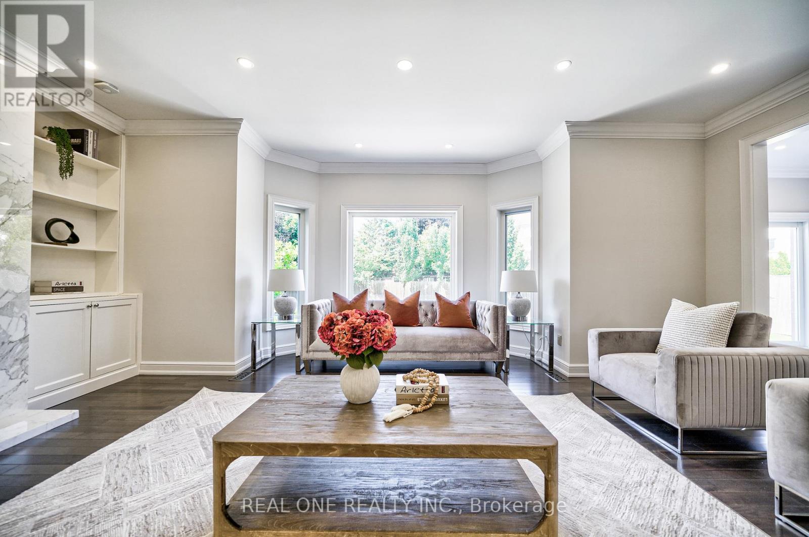 26 Clarendon Drive, Richmond Hill (Bayview Hill), Ontario  L4B 3Z5 - Photo 16 - N12476185
