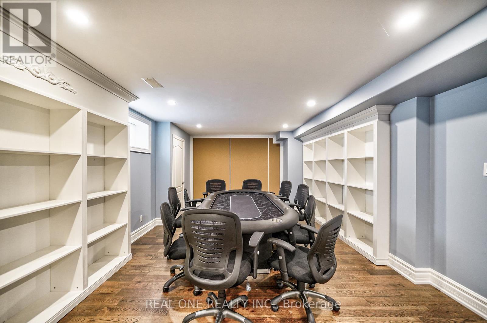 26 Clarendon Drive, Richmond Hill (Bayview Hill), Ontario  L4B 3Z5 - Photo 37 - N12476185