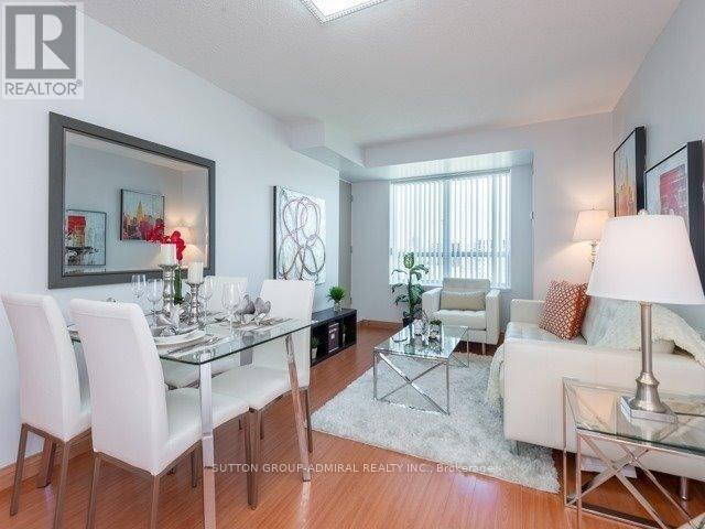 1015 - 39 Oneida Crescent, Richmond Hill, Ontario  L4B 4T9 - Photo 3 - N12476198