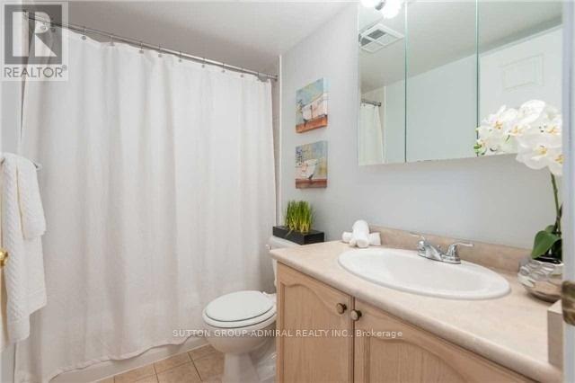 1015 - 39 Oneida Crescent, Richmond Hill, Ontario  L4B 4T9 - Photo 8 - N12476198