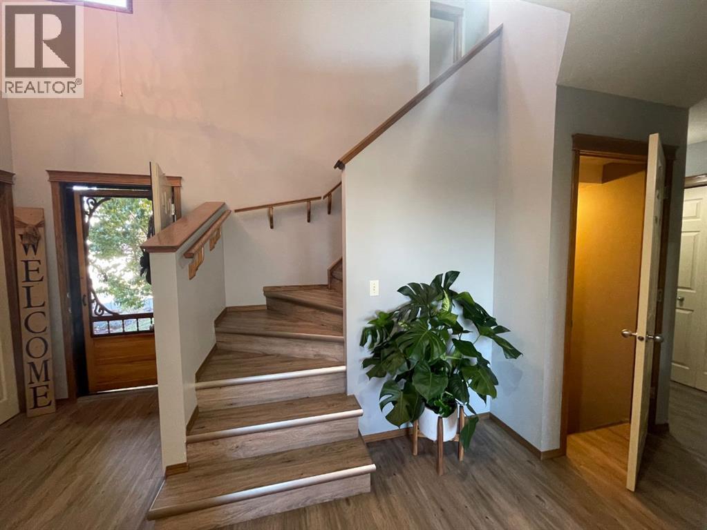 63 Glensummit Close, Cochrane, Alberta  T4C 2K1 - Photo 5 - A2265166