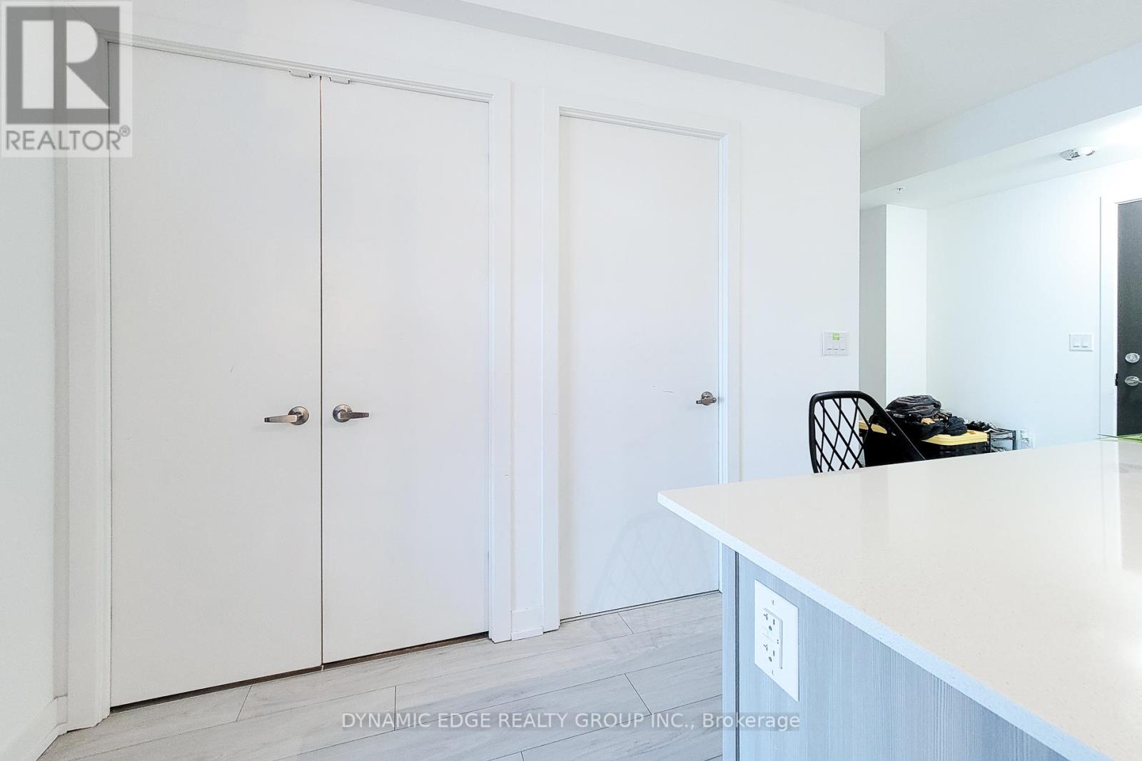 312 - 550 North Service Road, Grimsby (Grimsby Beach), Ontario  L3M 4E8 - Photo 31 - X12476007