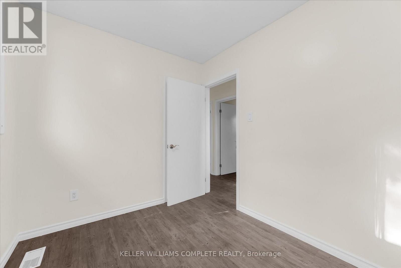 62 Bond Street, Kitchener, Ontario  N2H 4S5 - Photo 25 - X12476095