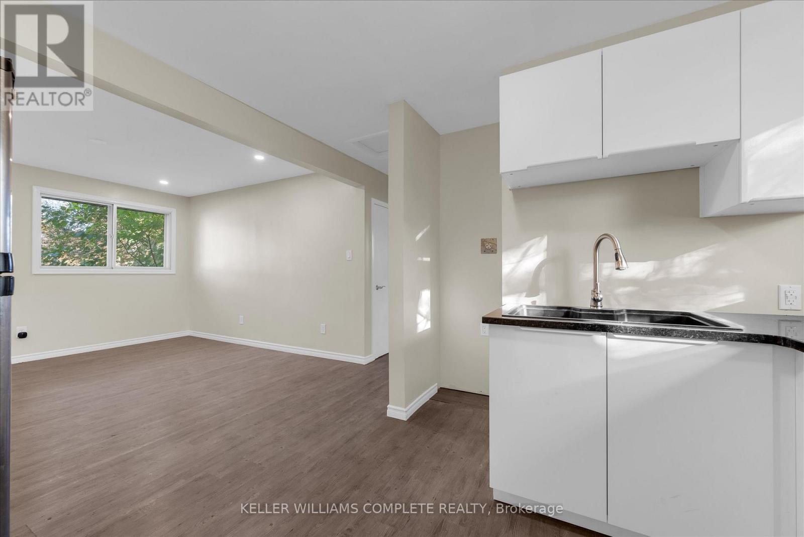 62 Bond Street, Kitchener, Ontario  N2H 4S5 - Photo 35 - X12476095