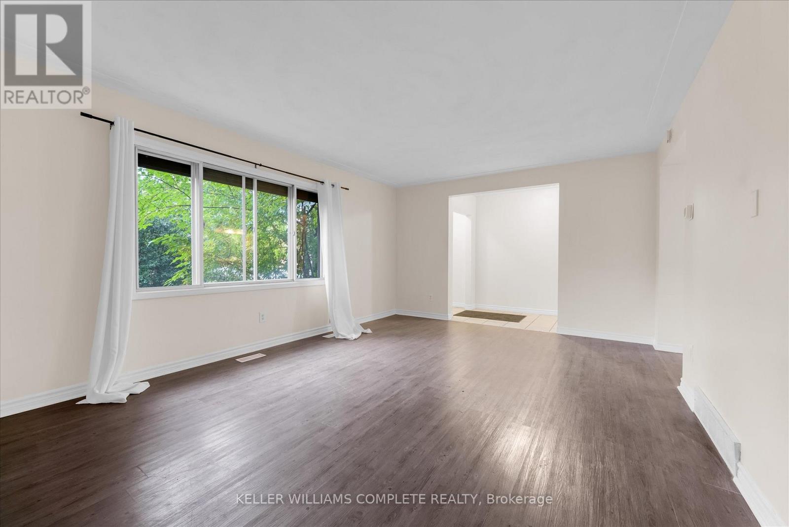 62 Bond Street, Kitchener, Ontario  N2H 4S5 - Photo 6 - X12476095