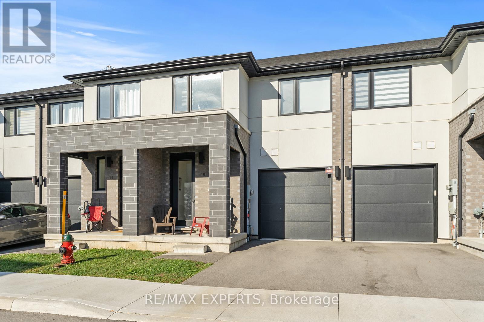 15 - 166 Mount Albion Road, Hamilton (Red Hill), Ontario  L8K 5S8 - Photo 2 - X12476107