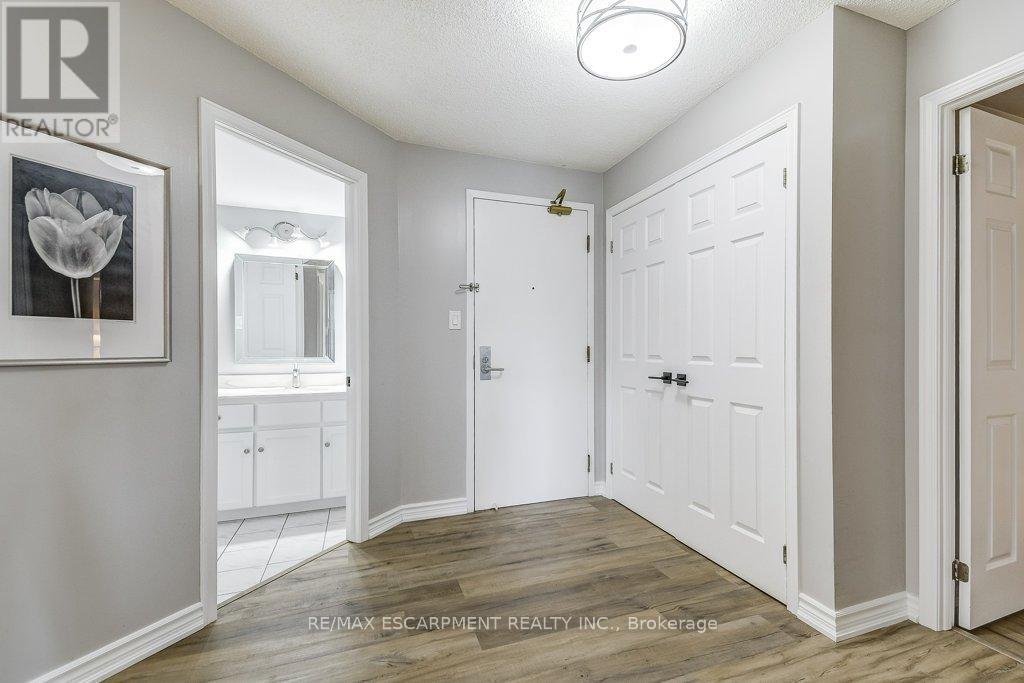 9d - 67 Caroline Street, Hamilton (Durand), Ontario  L8P 3K8 - Photo 10 - X12476116