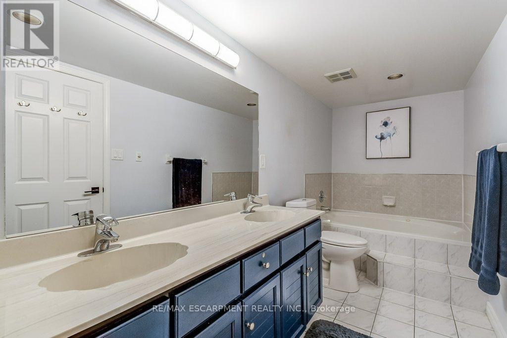 9d - 67 Caroline Street, Hamilton (Durand), Ontario  L8P 3K8 - Photo 28 - X12476116