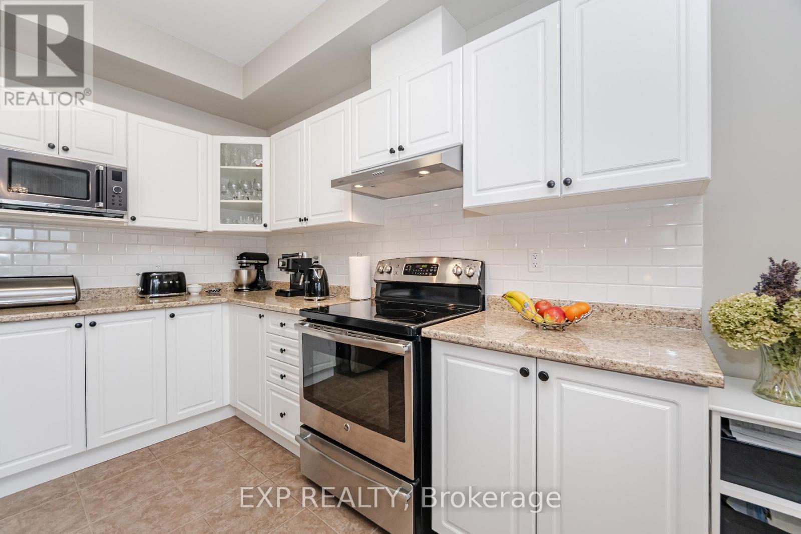 5091 Alyssa Drive, Lincoln (Beamsville), Ontario  L0R 1B2 - Photo 11 - X12476121