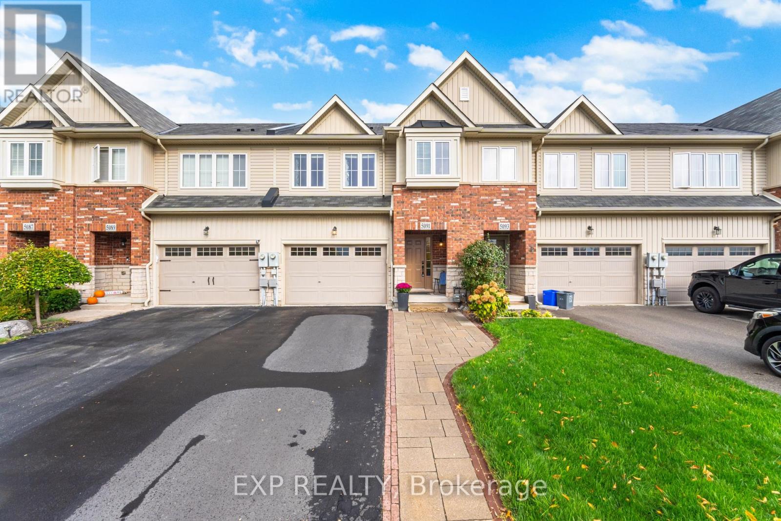5091 Alyssa Drive, Lincoln (Beamsville), Ontario  L0R 1B2 - Photo 2 - X12476121
