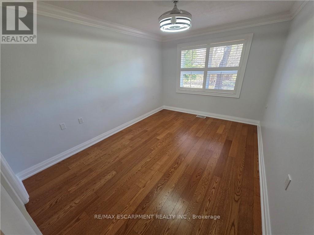 16 Sister Varga Terrace, Hamilton (Kennedy), Ontario  L9B 1T8 - Photo 10 - X12476129