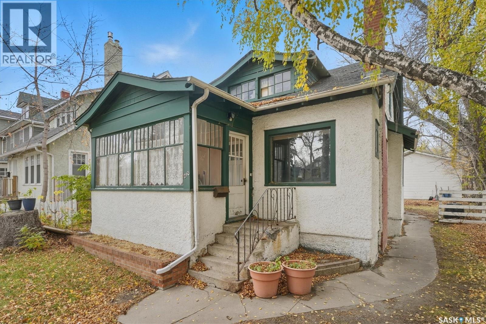 210 8th STREET E, Saskatoon, Saskatchewan