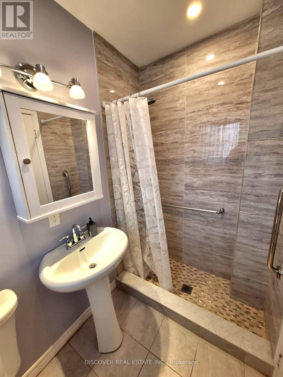 783 Bloor Street, Mississauga, Ontario  L4Y 2M7 - Photo 15 - W12475404