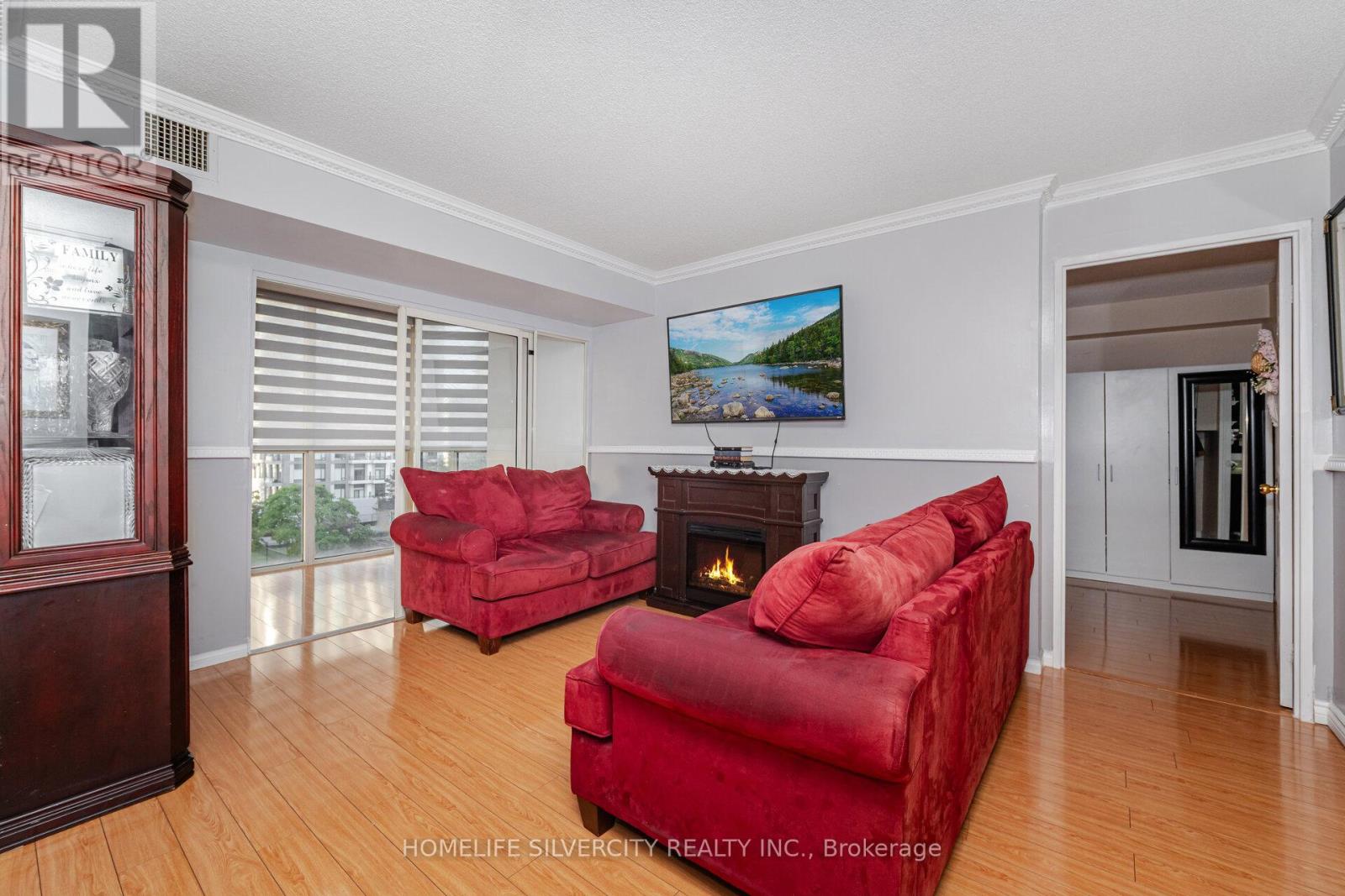 510 - 285 Enfield Place, Mississauga, Ontario  L5B 3Y6 - Photo 10 - W12476151