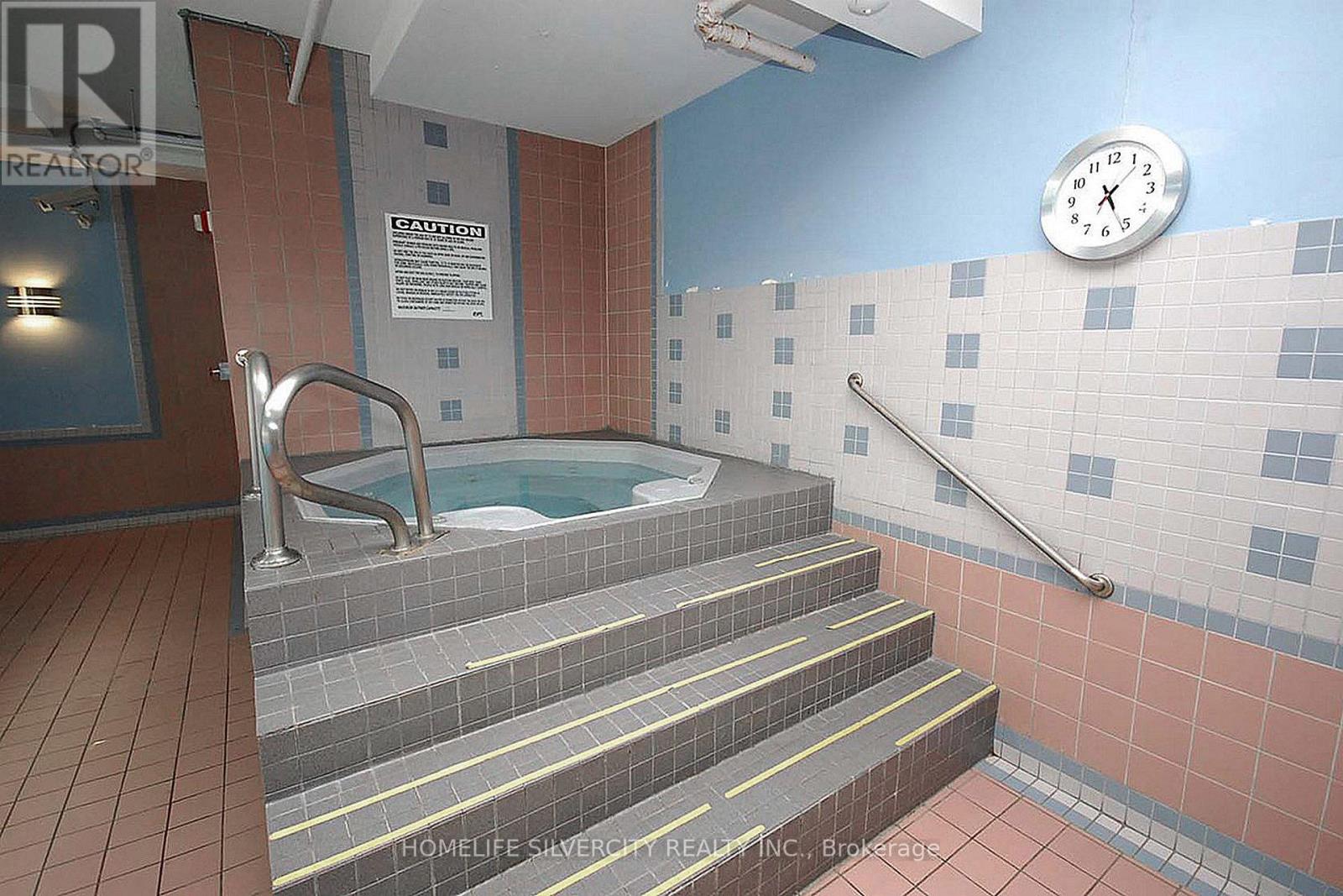 510 - 285 Enfield Place, Mississauga, Ontario  L5B 3Y6 - Photo 27 - W12476151