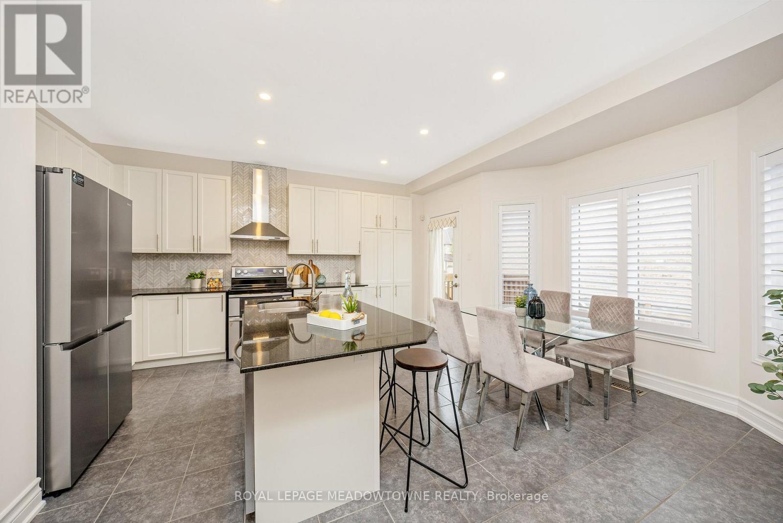418 Cedar Hedge Road, Milton, Ontario  L9T 8T6 - Photo 17 - W12476157