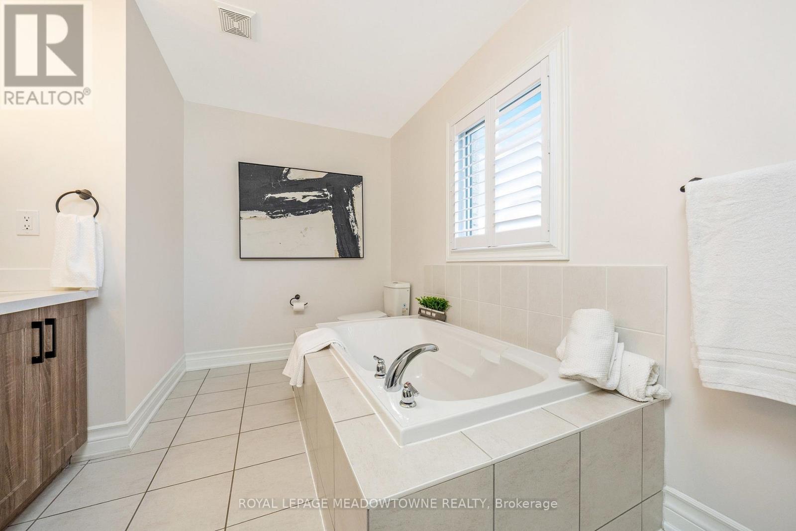 418 Cedar Hedge Road, Milton, Ontario  L9T 8T6 - Photo 30 - W12476157