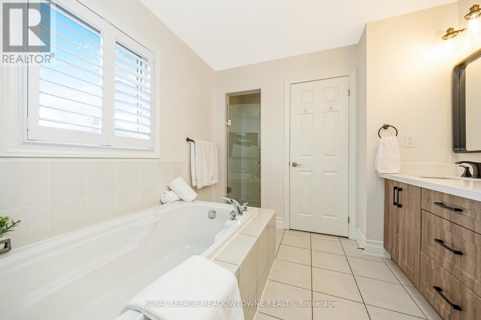 418 Cedar Hedge Road, Milton, Ontario  L9T 8T6 - Photo 31 - W12476157