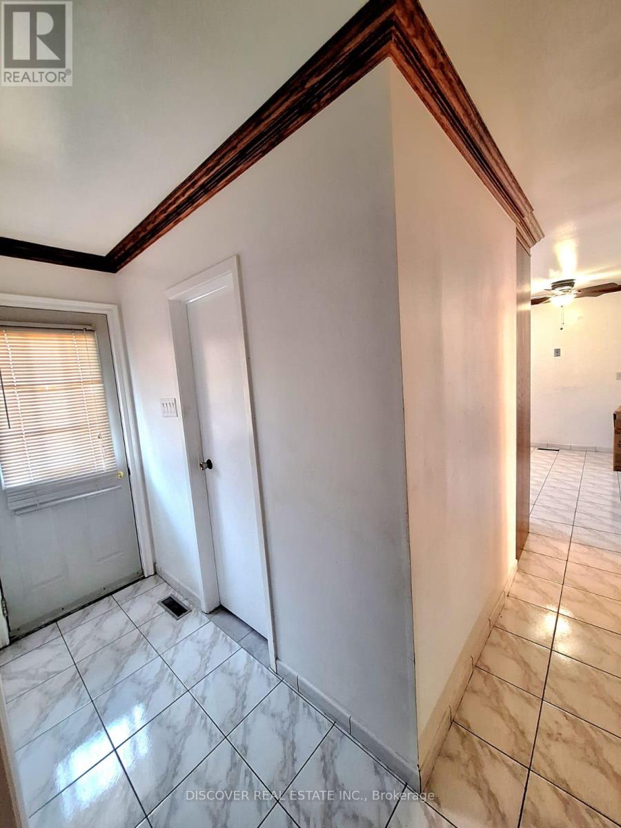 783 Bloor Street, Mississauga, Ontario  L4Y 2M7 - Photo 24 - W12475404