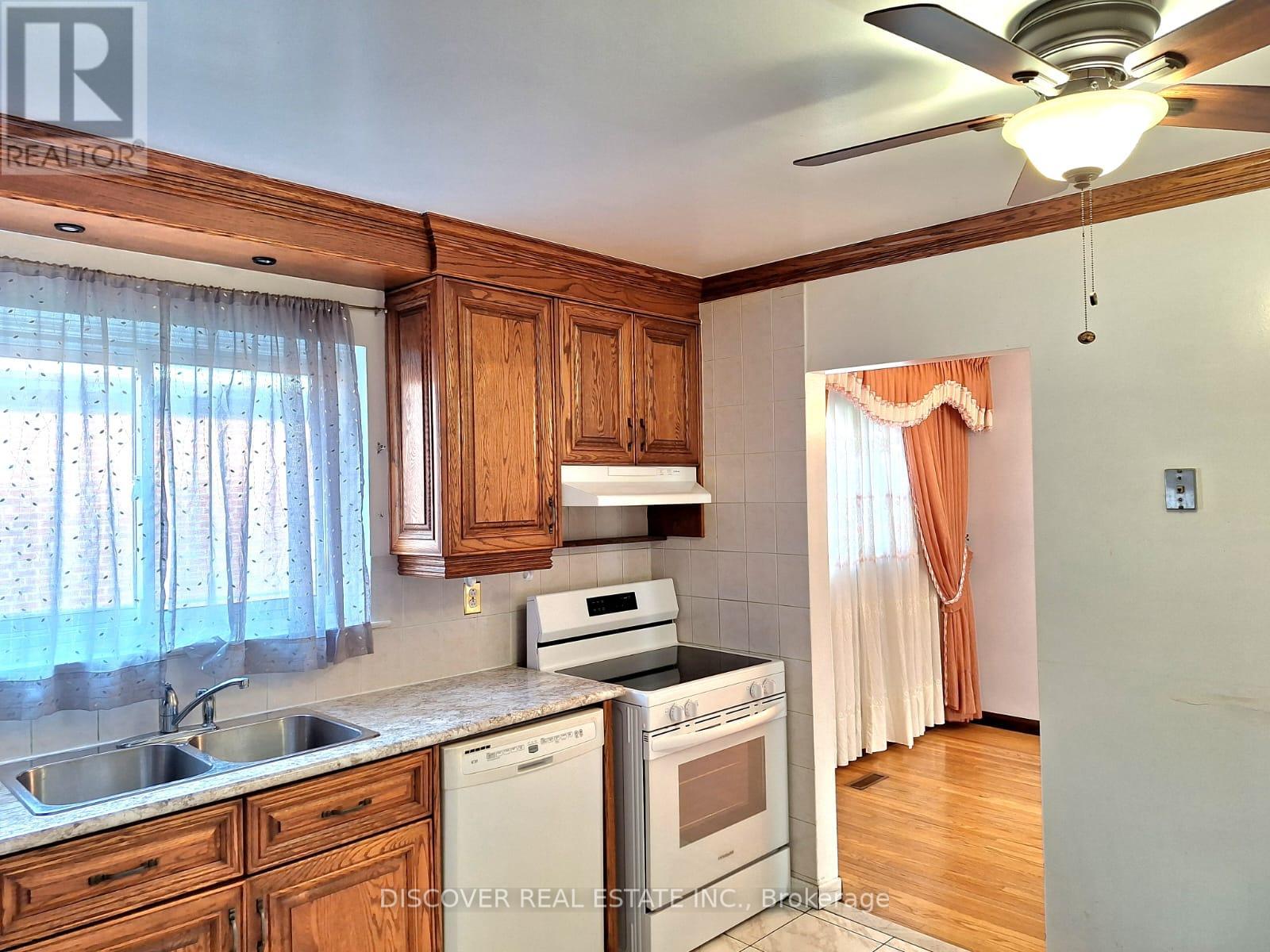 783 Bloor Street, Mississauga, Ontario  L4Y 2M7 - Photo 19 - W12475404