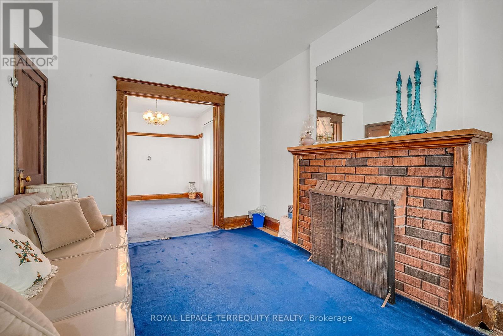 59 Abbott Avenue, Toronto, Ontario  M6P 1H3 - Photo 7 - W12476161