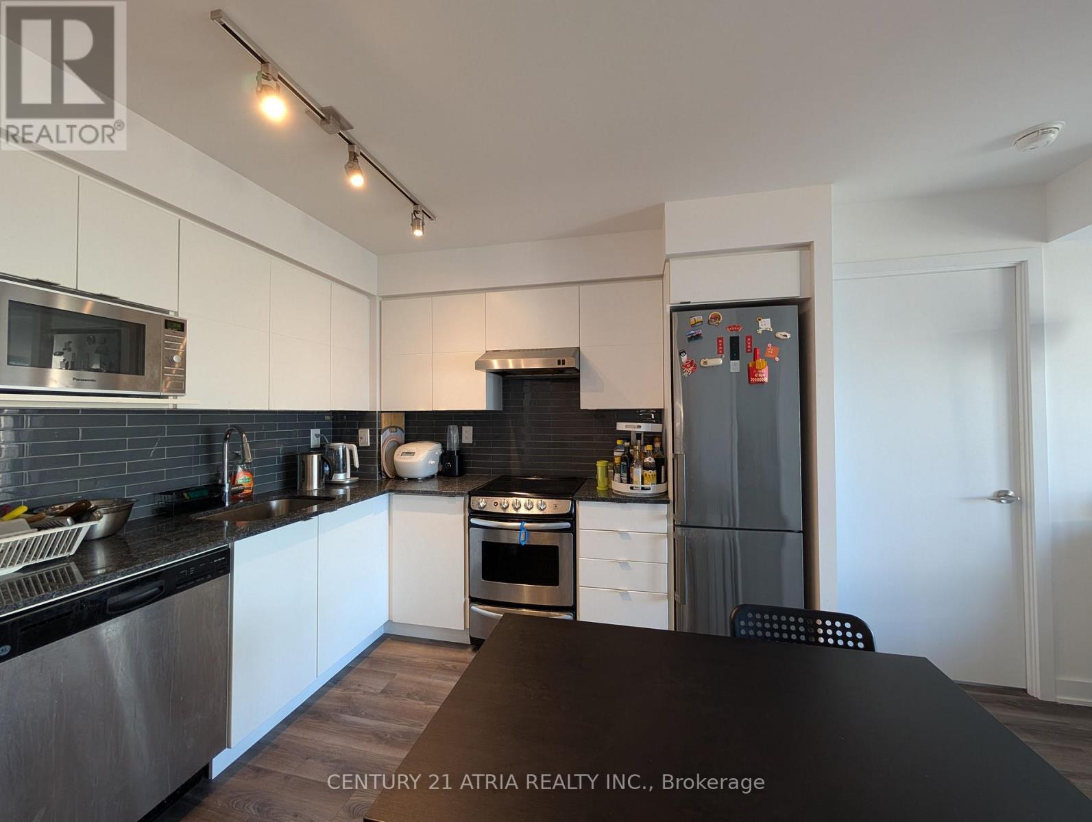 624 - 160 Flemington Road E, Toronto, Ontario  M6A 2P4 - Photo 18 - W12476180