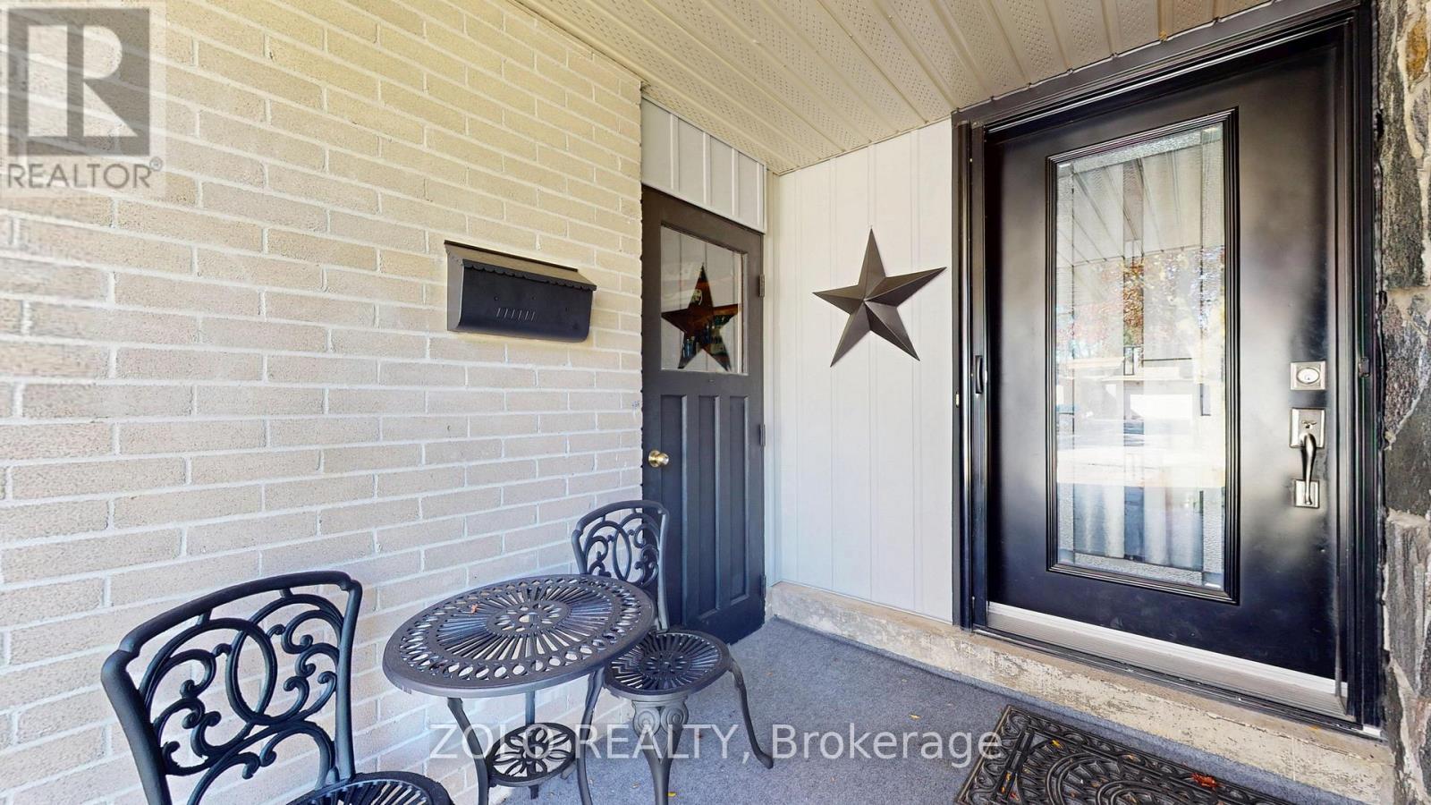 26 Cardwell Street, Orangeville, Ontario  L9W 2V6 - Photo 5 - W12476197