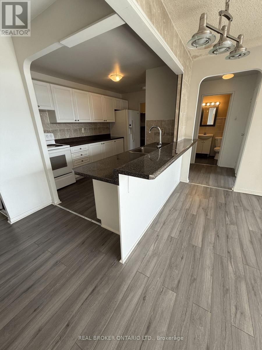 306 - 1011 Dufferin Street, Toronto, Ontario  M6H 4B5 - Photo 4 - W12476199