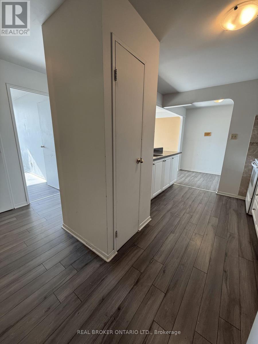 306 - 1011 Dufferin Street, Toronto, Ontario  M6H 4B5 - Photo 5 - W12476199