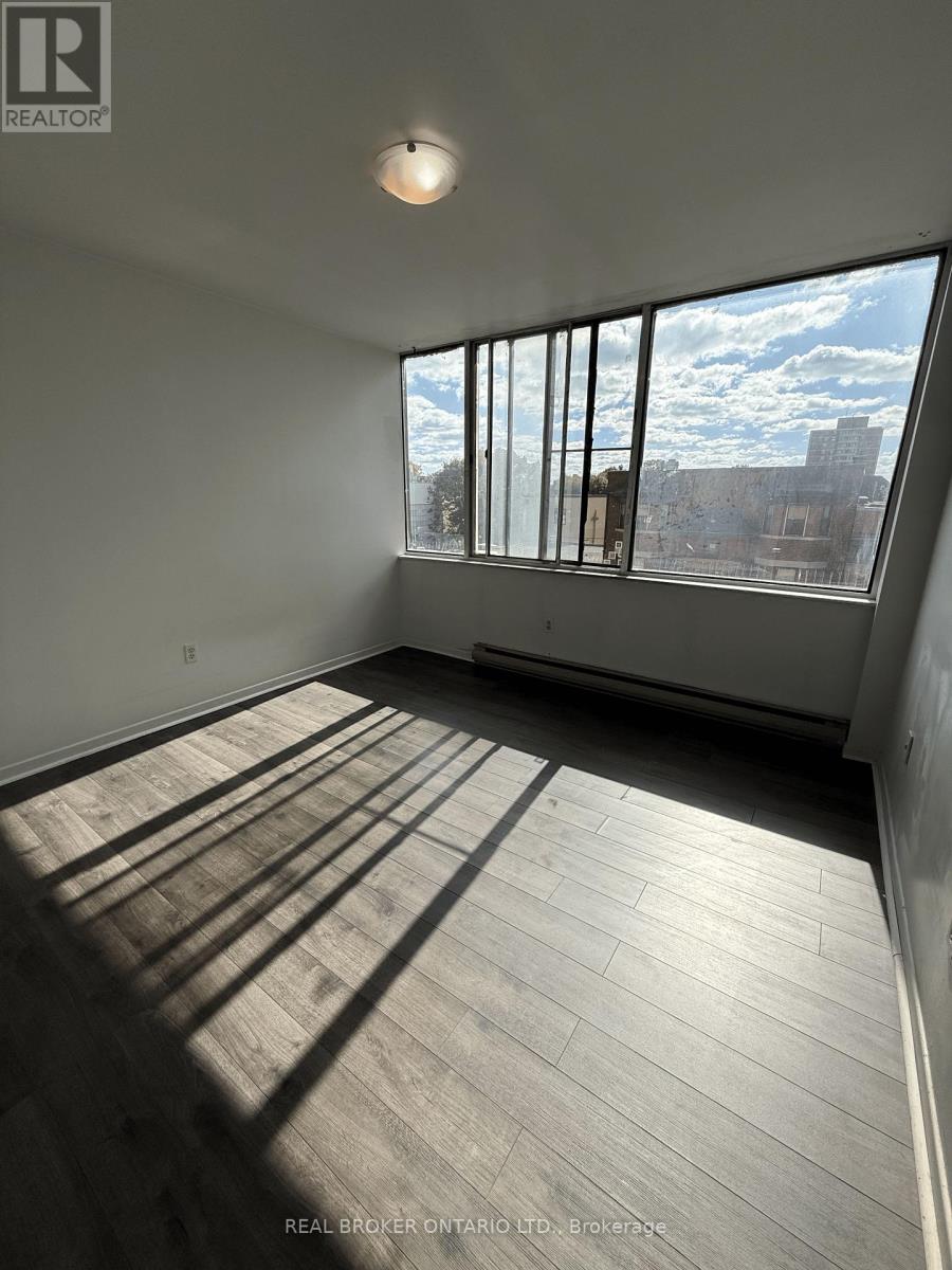306 - 1011 Dufferin Street, Toronto, Ontario  M6H 4B5 - Photo 8 - W12476199