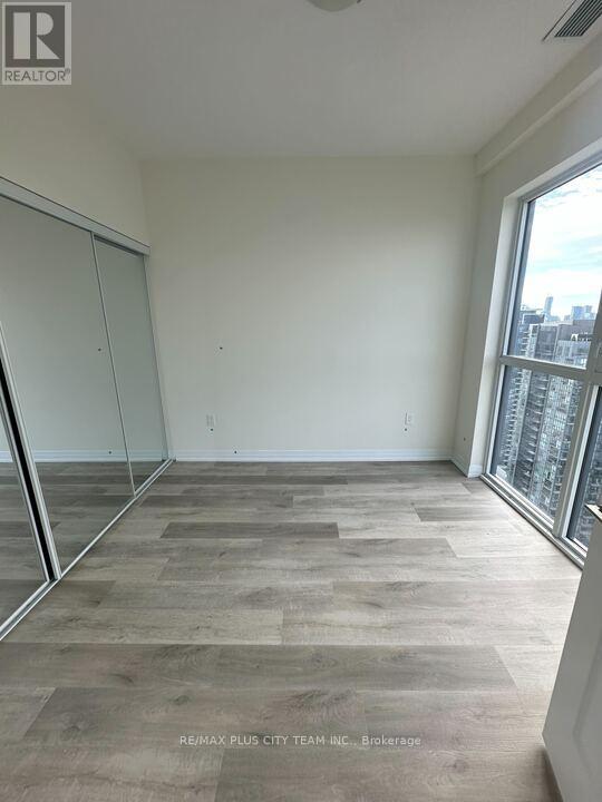 2805 - 15 Watergarden Drive, Mississauga, Ontario  L5R 0H4 - Photo 5 - W12476208
