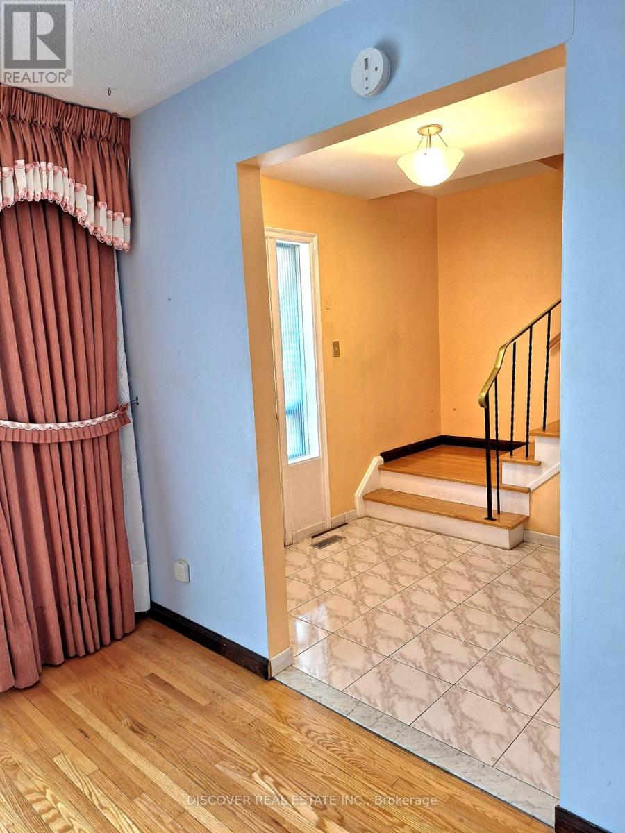 783 Bloor Street, Mississauga, Ontario  L4Y 2M7 - Photo 8 - W12475404