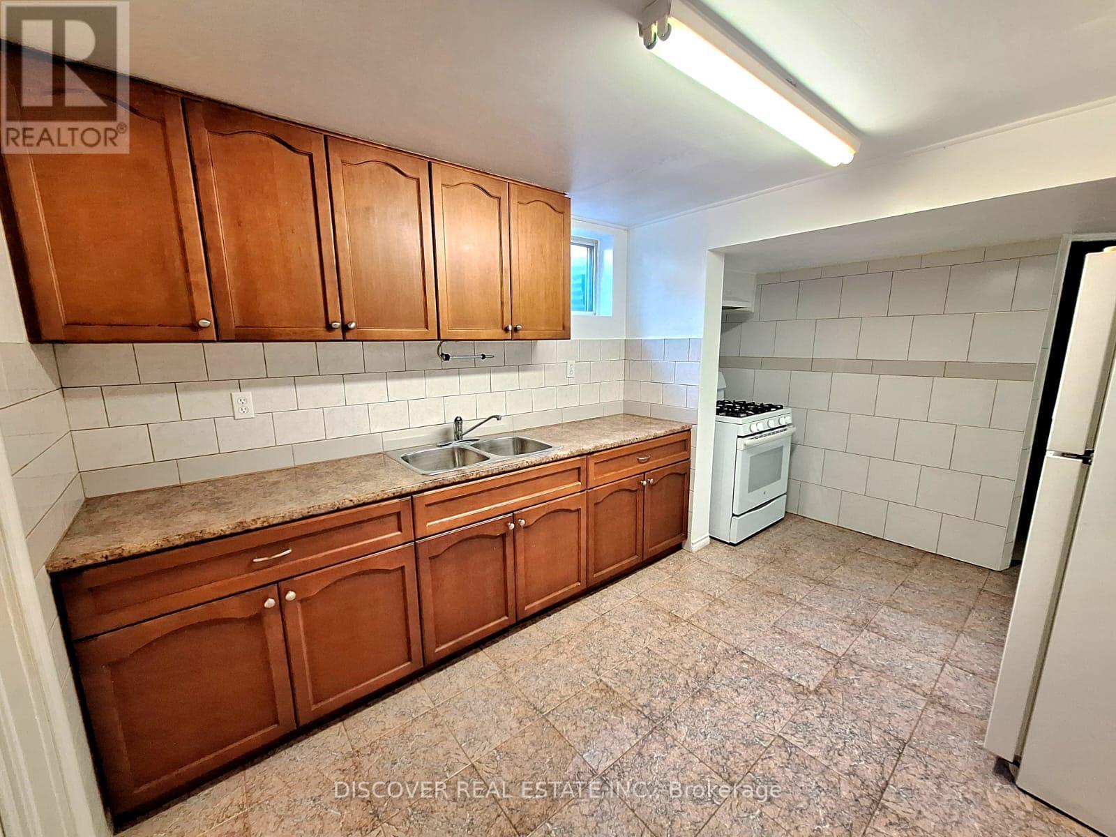 783 Bloor Street, Mississauga, Ontario  L4Y 2M7 - Photo 25 - W12475404
