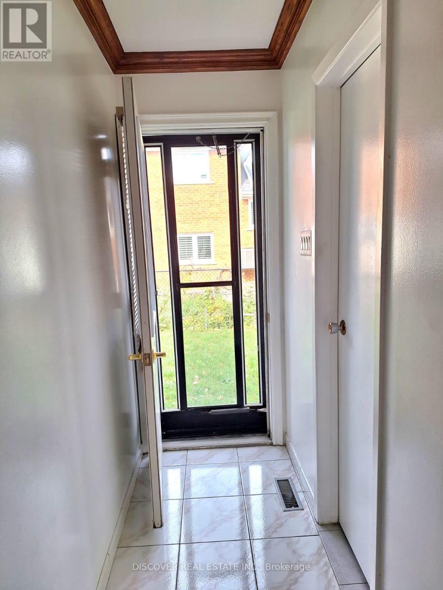 783 Bloor Street, Mississauga, Ontario  L4Y 2M7 - Photo 23 - W12475404