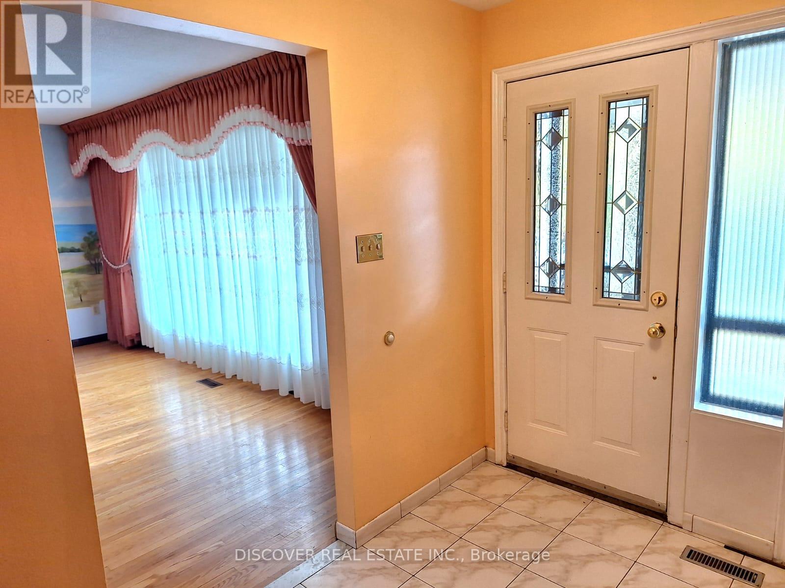 783 Bloor Street, Mississauga, Ontario  L4Y 2M7 - Photo 10 - W12475404
