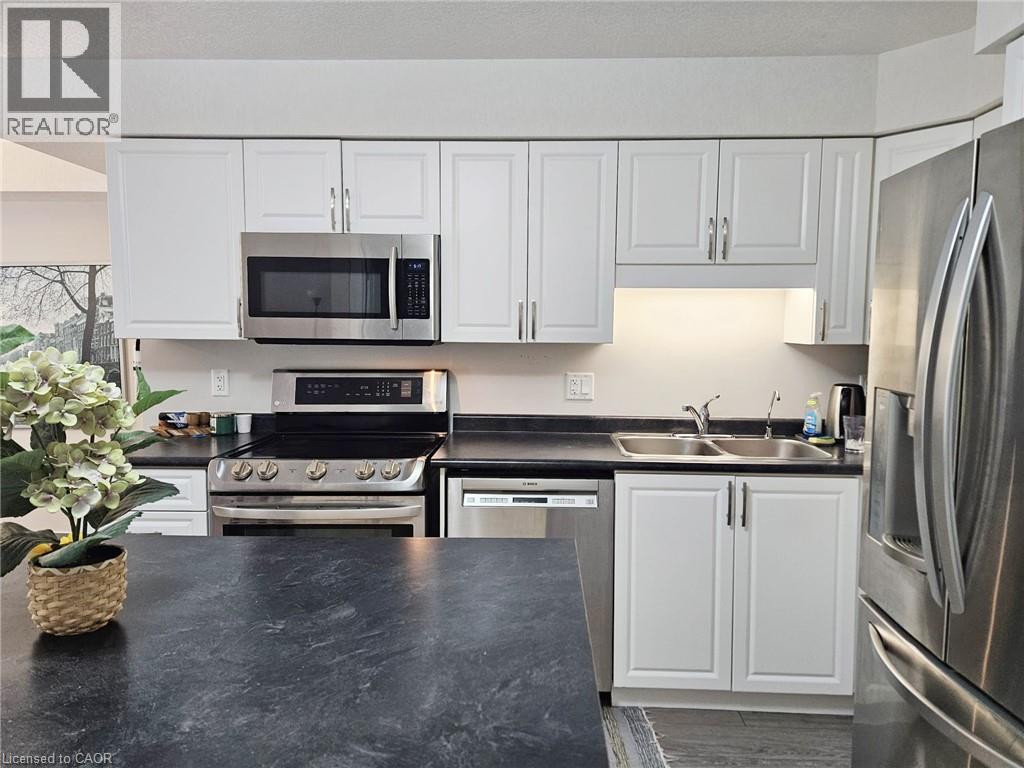 1989 Ottawa Street S Unit# 30d, Kitchener, Ontario  N2E 0G7 - Photo 2 - 40781292